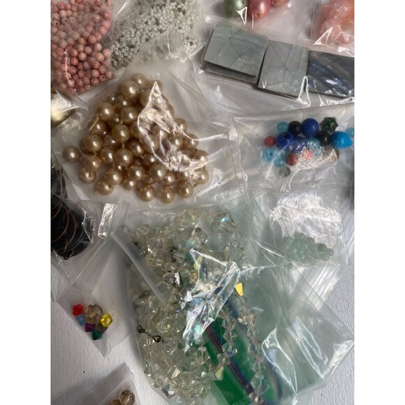 Mixed bead Lot Multiple Colors, Sizes, Stone, Crystal, Metal, Glass, Shell - Picture 5 of 7